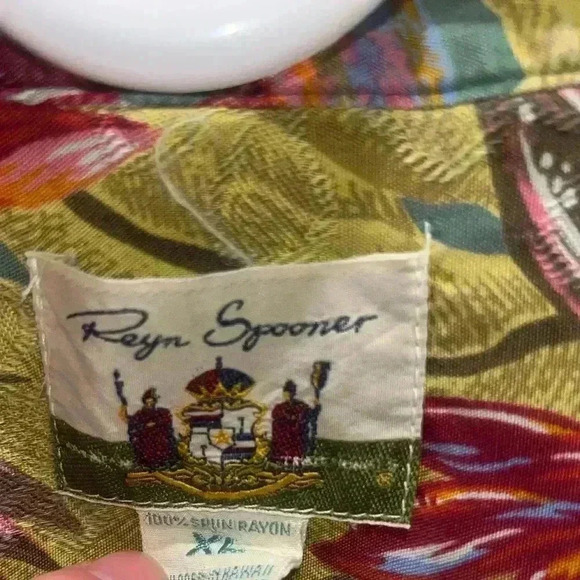 Reyn Spooner Hawaiian shirt - Picture 3 of 3